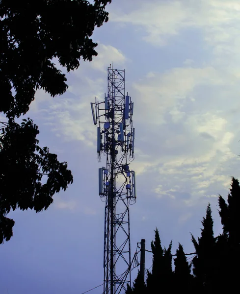 Bir baz alıcı-verici istasyonu (BTS), Telekomünikasyon BTS
