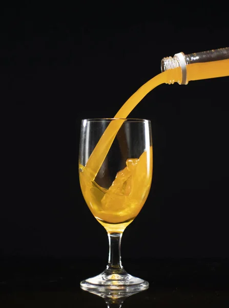 Pour Orange Syrup Drink Glass — Stock Photo, Image