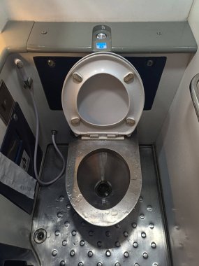 Yolcu Treni İçinde Tuvalet