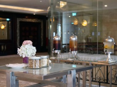 Etkinlik İçin İçiciler ve Gözlükler