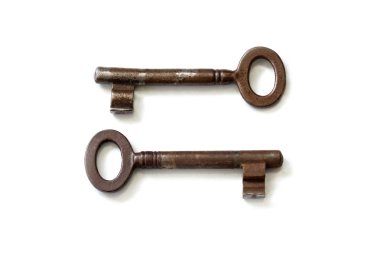 iki eski paslı anahtar
