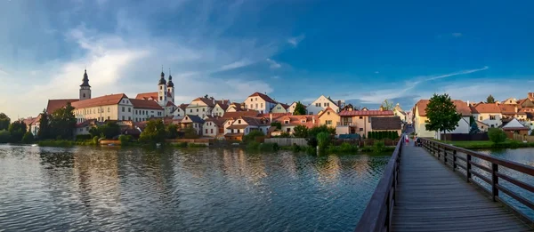 Telc - panoramik tarihi merkez kasabaya Telc - Unesco area