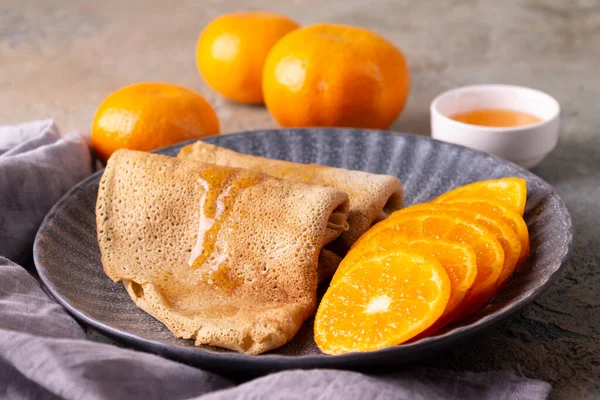 Pancake Dengan Irisan Oranye — Stok Foto