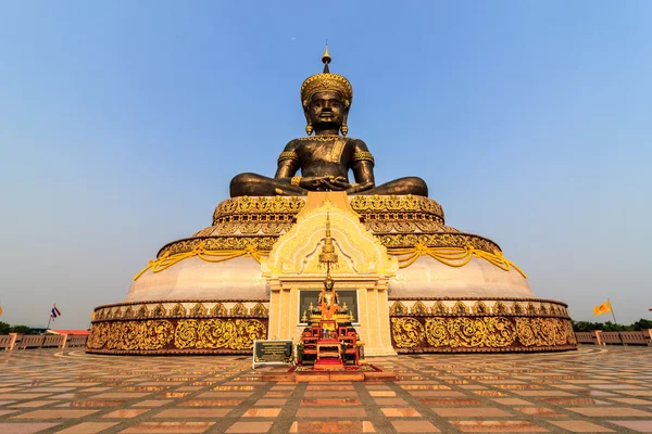 Siyah Buda Dlamini heykeli Petchabun ili, Tayland