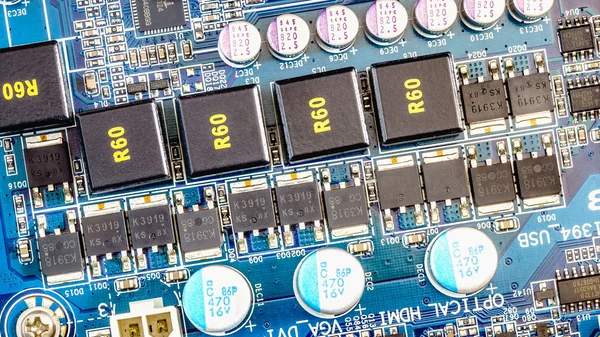 Elektronische Schaltung Nahaufnahme, Computermotherboard mit Elementen — Stockfoto