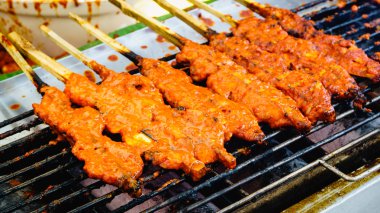 Lezzetli Asya Mutfağı, Thail tarzı barbekü ızgara tavuk Satay C