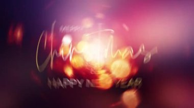4k 3D animasyon. Mutlu Noeller ve mutlu yıllar. Siyah arka planda parlak altın bokeh parçacıkları ve renkli ışık sızıntısı olan karavan kapağı videosu. Güzel tipografi.