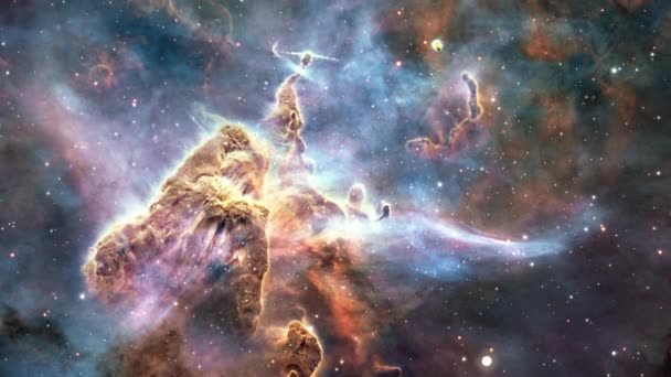 カリナ ネビュラ深宇宙探査 Flight Carina Nebulaのガスの柱は 高温の巨大な星の光に浴しています Nasaの画像で装飾された要素 3Dアニメーション宇宙飛行 — ストック動画