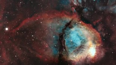 Balığın baş nebulası IC1795 derin uzayda keşif yapıyor. Kuzey takımyıldızı Cassiopeia 'da 4K Flight into The Fish yıldız oluşum bölgesinde baş bulutsu. NASA görüntüsüyle döşenmiş elementler. 3 Boyutlu Canlandırma.