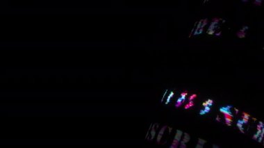 Renkli metin efekti 3D tüp animasyon döngüsünü yanıp sönen ışıkla abone edin. Giriş için 4K 3D pürüzsüz döngüsüz kinetik silindir hata efekti ögesi, boş kopya alanı olan başlık pankartı.