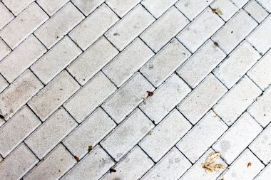 Taştan yapılmış beton levhalar.