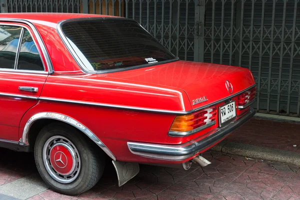 Mercedes-Benz 280 — Photo