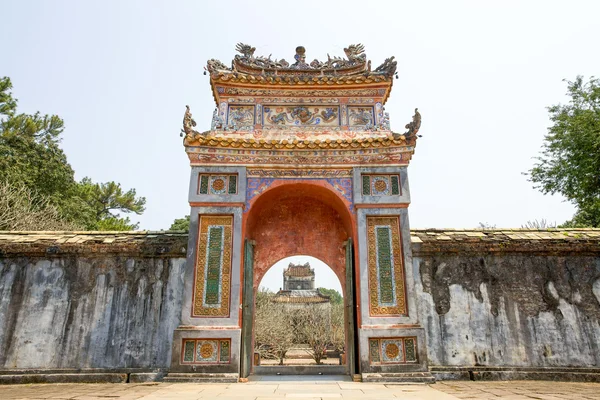 The Gate of Imperial Tomb of Tu Duc — Stock Photo, Image