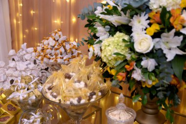 Parti dekorasyonu için ev yapımı şeker.