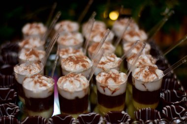 Parti dekorasyonu için ev yapımı şeker.