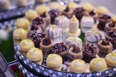 Parti dekorasyonu için ev yapımı şeker.