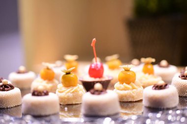 Parti dekorasyonu için ev yapımı şeker.