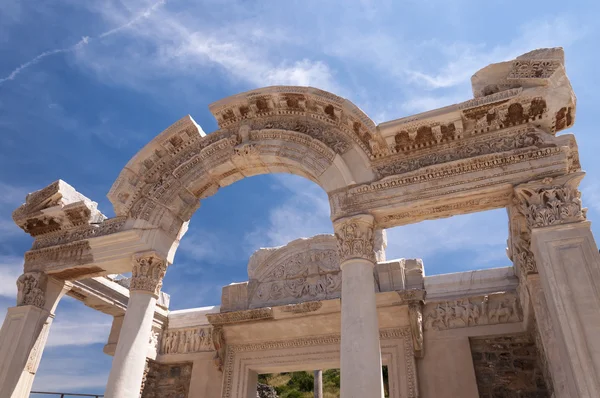 Detail of the Temple of Hadrian. Ephesus ancient city, Selcuk, Turkey — Stok fotoğraf