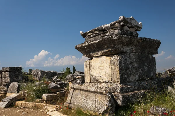 Las ruinas de la Necrópolis del Norte de Hierápolis, Turquía — Foto de Stock