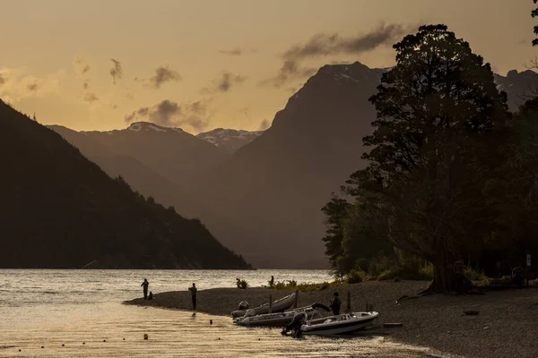 Pêche Après Midi Dans Lac Futalaufquen Situé Dans Parc National — Photo