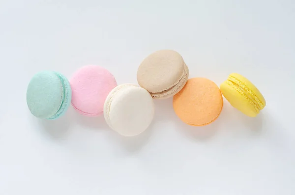 Horní Pohled Sladké Pastelové Macaron Bílém Pozadí — Stock fotografie