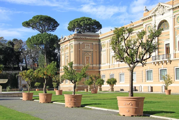 VATICANO, ROMA, ITALIA - 20 DICEMBRE 2012: Costruzione della Pinacoteca Vaticana, parte dei Musei Vaticani — Foto Stock