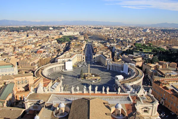 Rom, Italien - 20 December 2012: Flygfoto över Rom från Peterskyrkan i Rom, Italien — Stockfoto