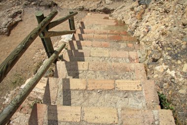 Montserrat, İspanya - 28 Ağustos 2012: Montserrat Manastırı, İspanya, Saint Onofre Hermitage için merdiven