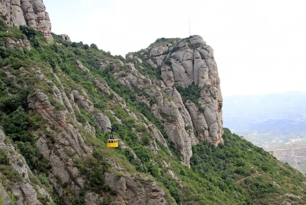 Монтсеррат, Іспанія - 28 серпня 2012: Канатна дорога бенедиктинського абатства Santa Maria de Montserrat Моністроль de Montserrat, Іспанія — стокове фото