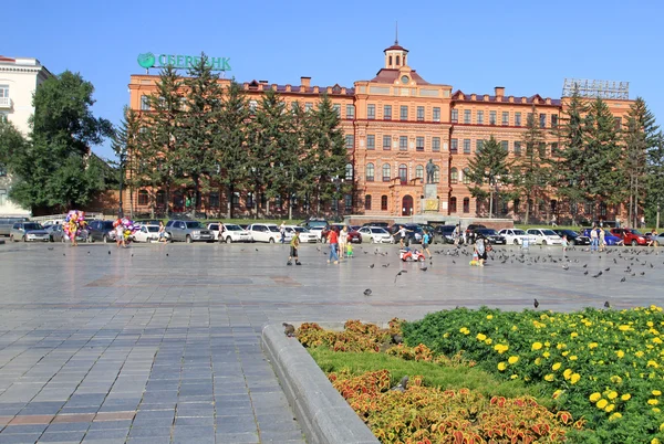 ハバロフスク, ロシア-8 月 16, 2013: ハバロフスクのレーニン広場を建築 — ストック写真