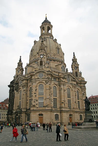 Drážďany, Německo-27. dubna 2010: Drážďany Frauenkirche (kostel Panny Marie), která je Lulutherský kostel v Drážďanech — Stock fotografie