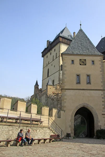 Κάρλστεϊν, Δημοκρατία της Τσεχίας - 30 Απριλίου 2013: εσωτερικό Karlstein Κάστρο Κάρλστεϊν, Τσεχική Δημοκρατία — Φωτογραφία Αρχείου