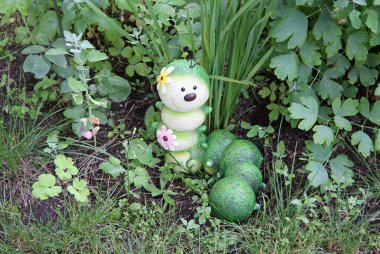 Caterpillar Bahçe süsleme dekorasyon