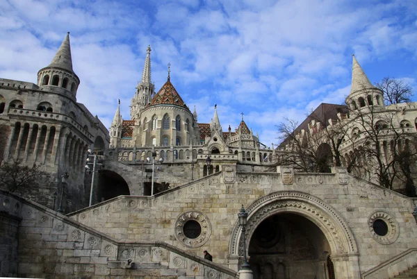 Bastión de Pescadores e Iglesia Matthias en Budapest, Hungría — Foto de Stock