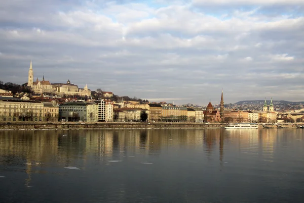 Zobacz na brzegu Buda Budapest, Węgry — Zdjęcie stockowe