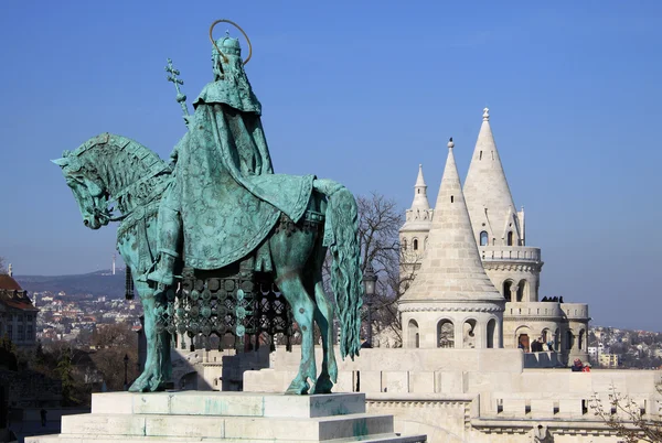Standbeeld van St Matthias, Budapest, Hongarije — Stockfoto