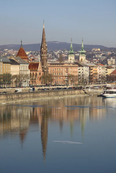 Zobacz na brzegu Buda Budapest, Węgry. Luty 2012. — Zdjęcie stockowe