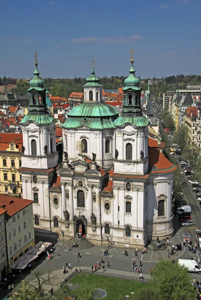 De kerk van st. nicholas in Praag, Tsjechië — Stockfoto