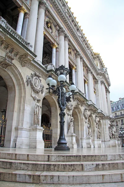 Detale architektoniczne Opery Narodowej de Paris - Grand Opera (Garnier Palace), Paryż, Francja — Zdjęcie stockowe