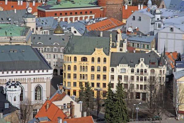 Vue aérienne du centre de Riga depuis l'église Saint-Pierre, Riga, Lettonie — Photo