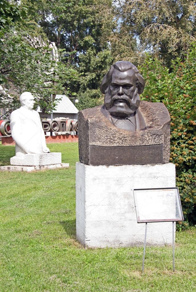 MOSCOW, RUSSIA - AUGUST 02, 2008: Old sculptures of Karl Marx and Leonid Brezhnev  in Muzeon Art Park (Fallen Monument Park) in Moscow