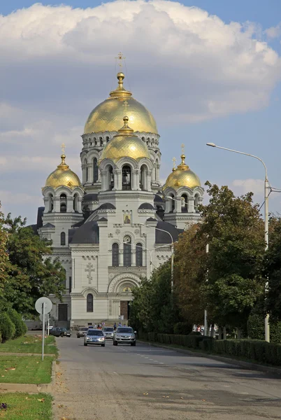 Novocherkassk, Federacja Rosyjska - 17 września 2011: Sobór Wniebowstąpienia Pańskiego w Nowoczerkasku, Rostov Oblast, Federacja Rosyjska — Zdjęcie stockowe