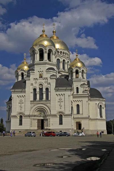 NOVOCHERKASSK, RÚSSIA - 17 de setembro de 2011: Catedral da Ascensão em Novocherkassk, Oblast de Rostov, Rússia — Fotografia de Stock