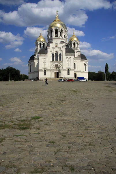 Novocherkassk, Federacja Rosyjska - 17 września 2011: Sobór Wniebowstąpienia Pańskiego w Nowoczerkasku, Rostov Oblast, Federacja Rosyjska — Zdjęcie stockowe