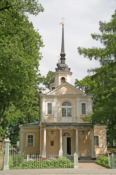 Sint-Petersburg, Tsarskoje Selo, Rusland - 26 juni 2008: Kerk van de icoon van onze-lieve-vrouw van het teken (Znamenskaya kerk) — Stockfoto