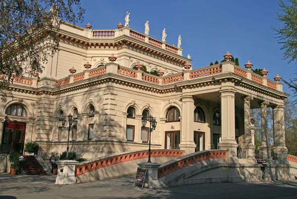 VIENNA, AUSTRIA - APRIL 22, 2010: Kursalon building in Stadtpark, Vienna, Austria — Stock Fotó