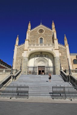 Madrid, İspanya - 23 Ağustos 2012: San Jeronimo el bu Roma Katolik Kilisesi gerçek