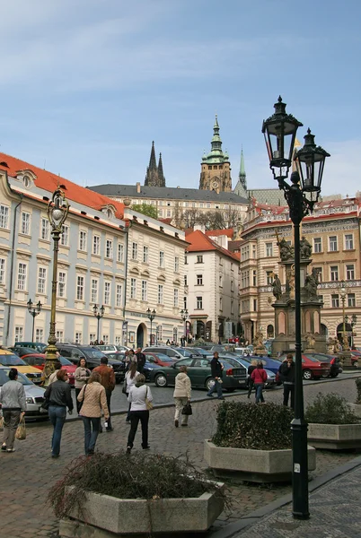 PRAGUE, CZECH REPUBLIC - APRIL 16, 2010: Malostranske namesti - main square of Prague's Mala Strana district (Lesser Town of Prague) — Stock Photo, Image
