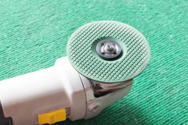 aşındırıcı disk kesip değirmeni