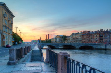 Fontanka Nehri üzerinde şafak